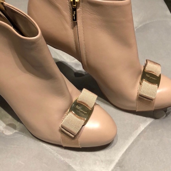 Salvatore Ferragamo booties Brand New size 8.5 - Picture 2 of 7